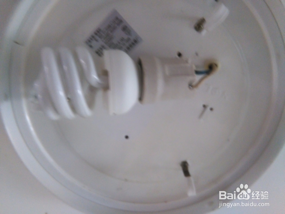 吸顶灯坏了不亮了,换个新的还不行