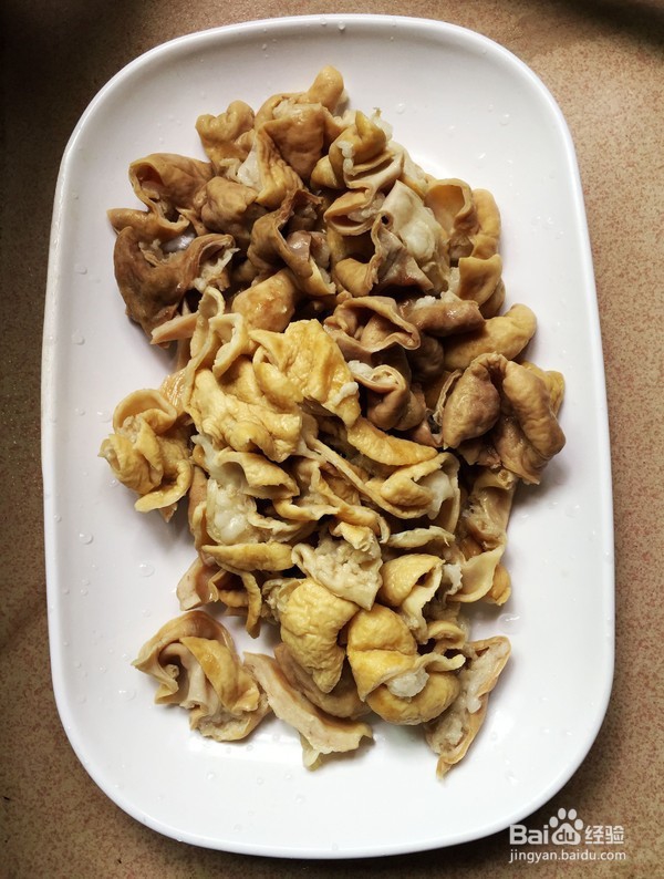 蒜薹炒肥肠制作方法