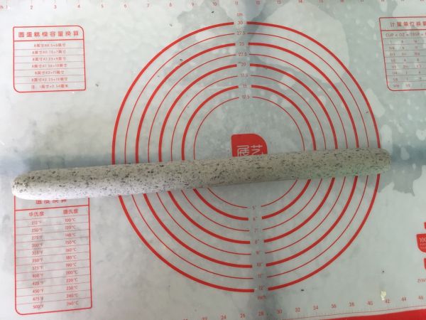 黑芝麻牛奶馒头