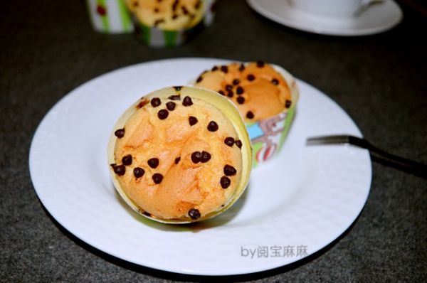 巧克力豆戚风纸杯蛋糕