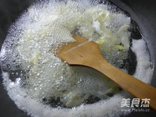 蒜薹腊肉炒雷笋