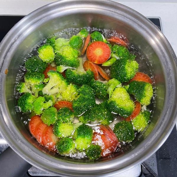 清炒虾仁西兰花