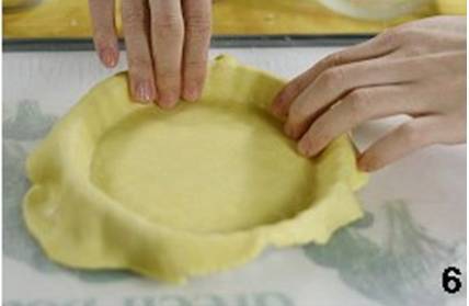 怎样在家自制美味的蓝莓酱乳酪派