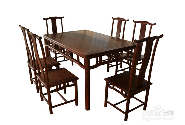 在制作过程中，如何使得红木家具更加美观实用？