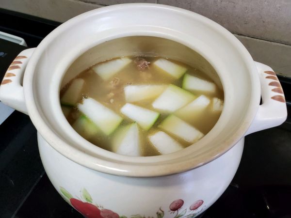 冬瓜排骨金华火腿汤