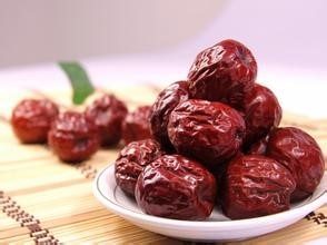 秋季适合女性多吃的五大干果