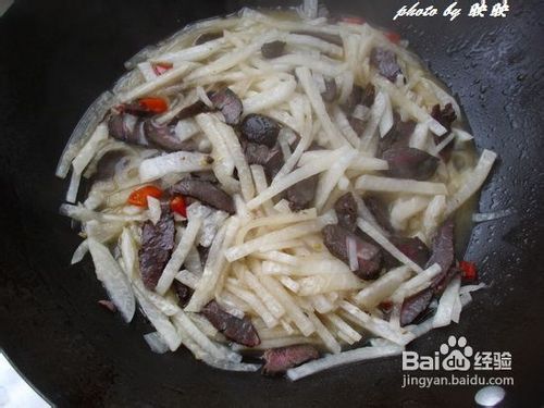 熏牛肉炒萝卜丝