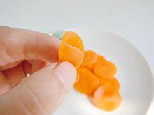为美食增加几分色彩—巧做胡萝卜花
