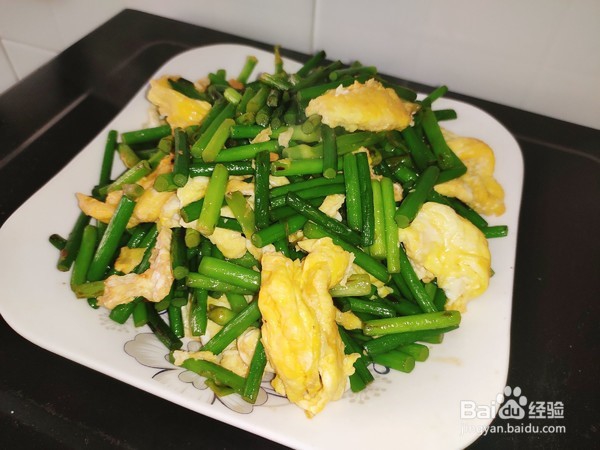 蒜薹炒鸡蛋的方法