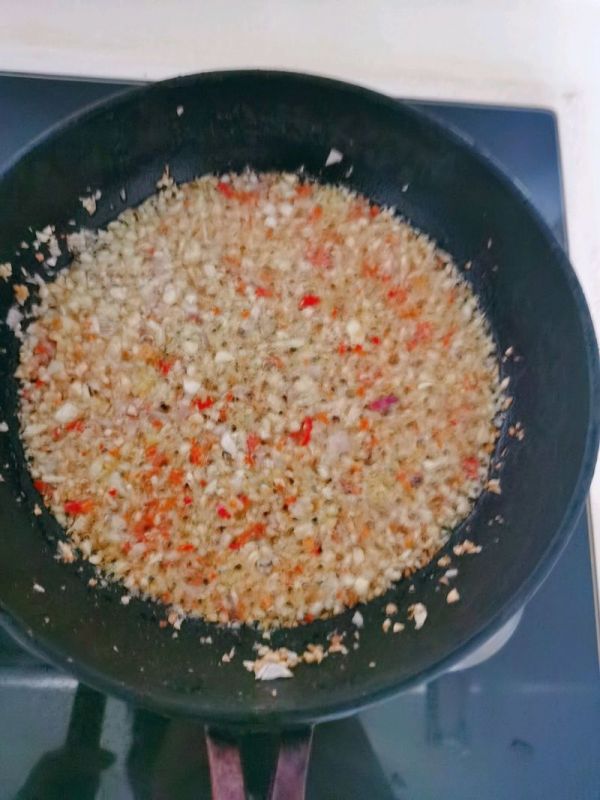 蒜泥魔芋烤生蚝