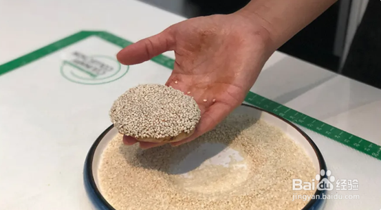 如何用小美锅做麻酱烧饼？