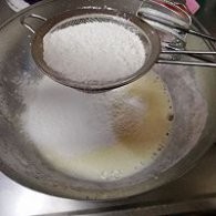 制作抹茶紫薯铜锣烧