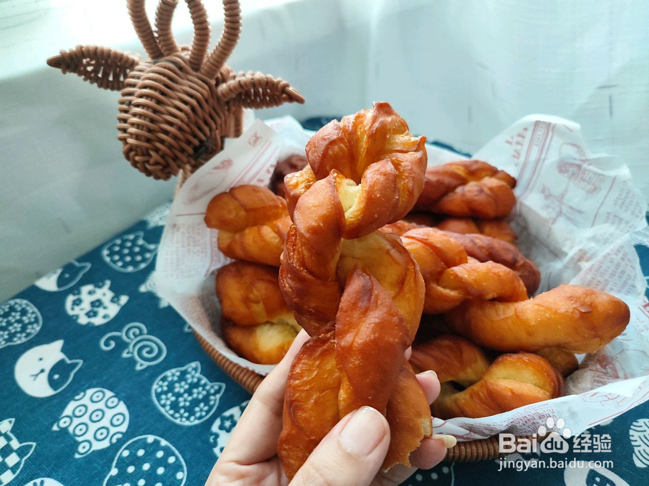 奶香蜂蜜麻花的做法