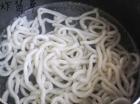 酱汁鱿鱼炒乌冬