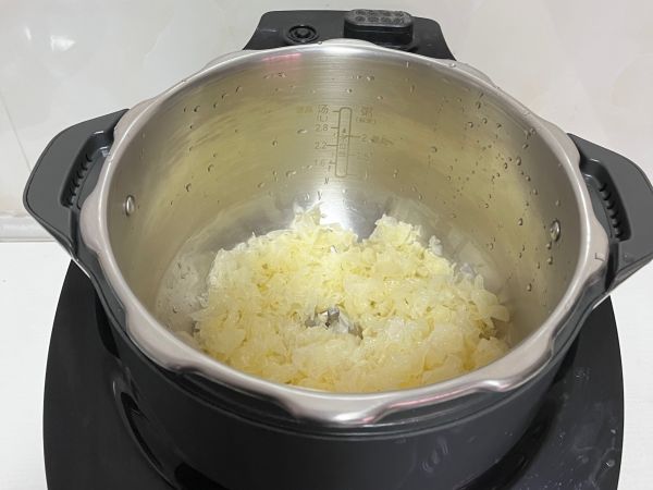 雪梨冰糖银耳汤