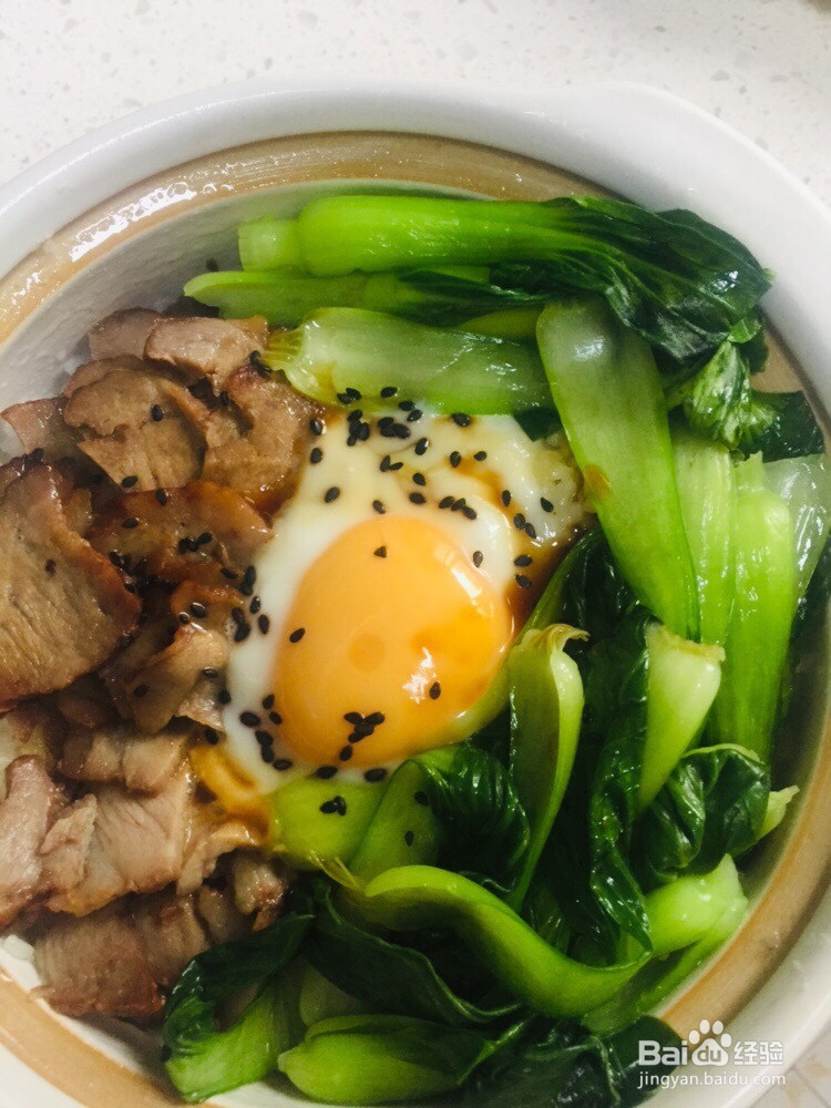 香气浓郁的叉烧肉煲仔饭