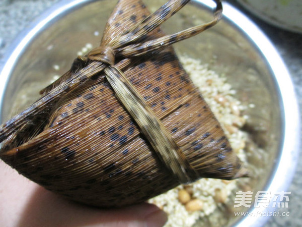 排骨花生米糯米粽