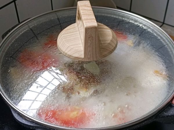 番茄山药鲫鱼汤