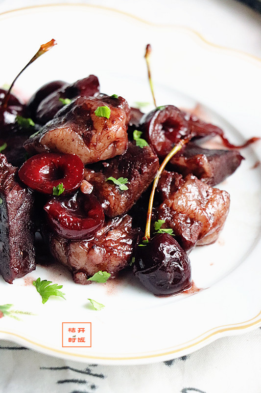 樱桃红酒煮牛肉