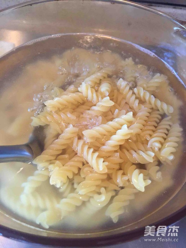 多彩意粉的做法