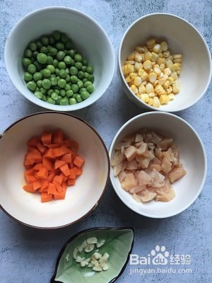 鸡胸肉炒三丁