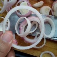 哄宝宝的炸洋葱圈小吃的做法