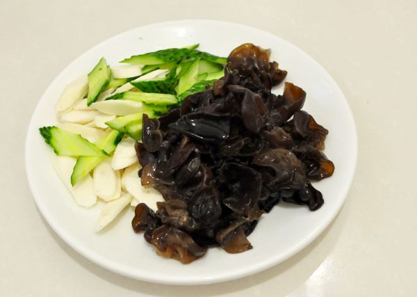 山药青瓜炒木耳