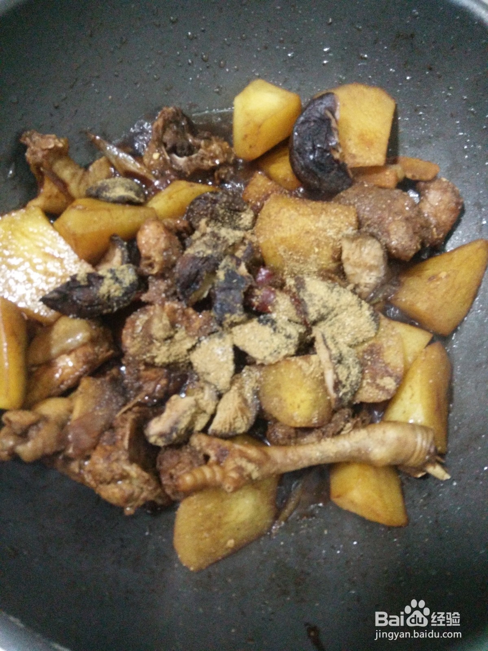 土豆焖鸡的做法