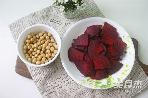 高颜值的补血补钙浓汤【甜根菜鹰嘴豆浓汤】