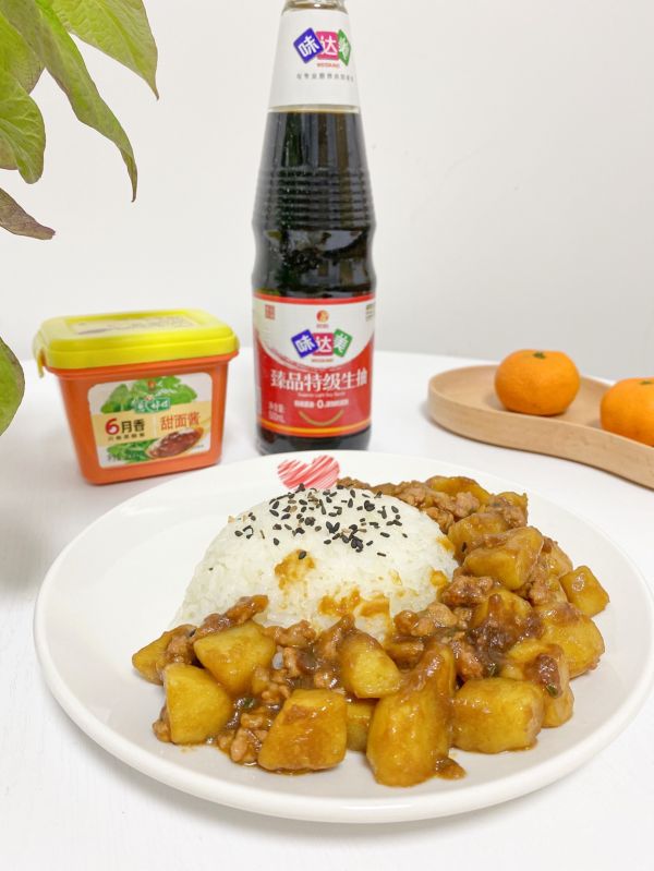 土豆肉沫盖浇饭