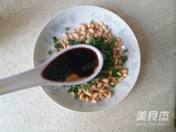 香椿拌黄豆的做法
