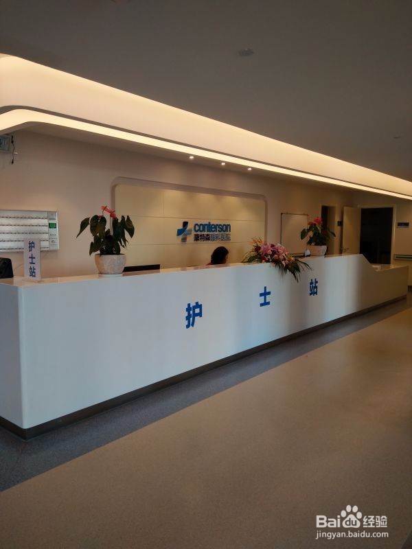 昆明视网膜脱落如何治疗