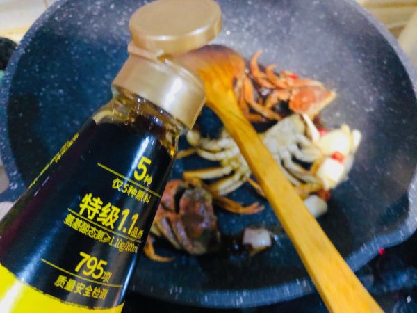 中秋家宴必备毛蟹炒年糕