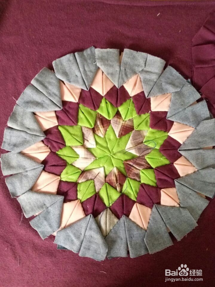 如何旧物利用制作一款精美的手工坐垫