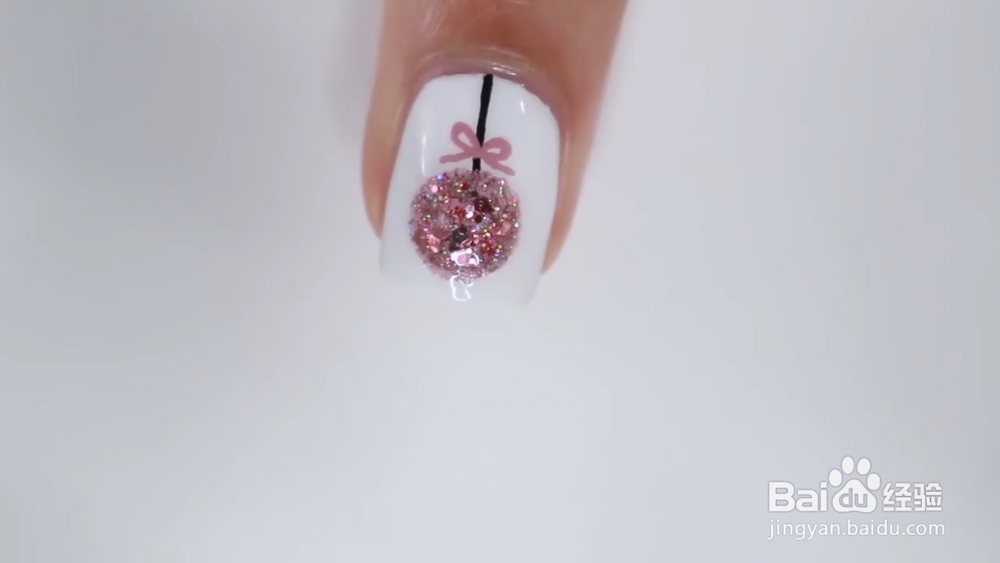 粉色蒲公英美甲的画法