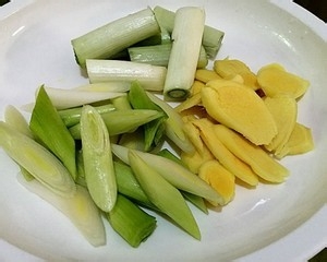 芋头烧鸡腿【下饭菜】