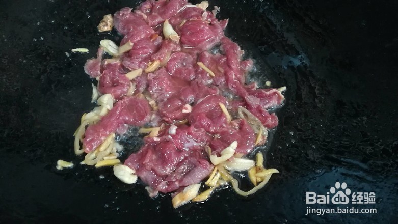 如何做泡椒牛肉烩莴笋?