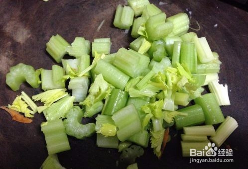 鸡丁炒土豆是怎么做的?家常教程