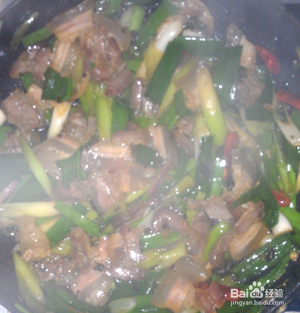 家常菜系列菜谱4：大蒜炒腊肉