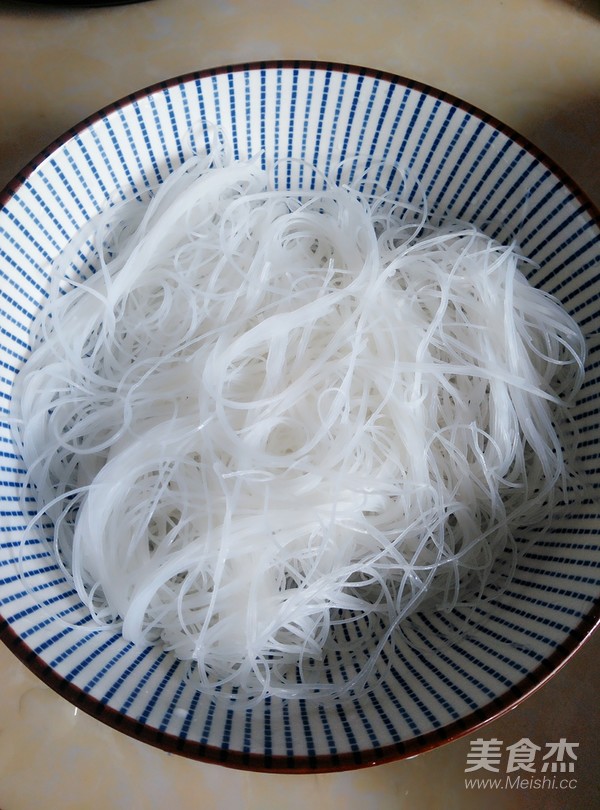 猪血火锅的做法
