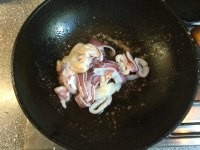 如何做出一份鲜美绝佳的墨鱼汁意面？