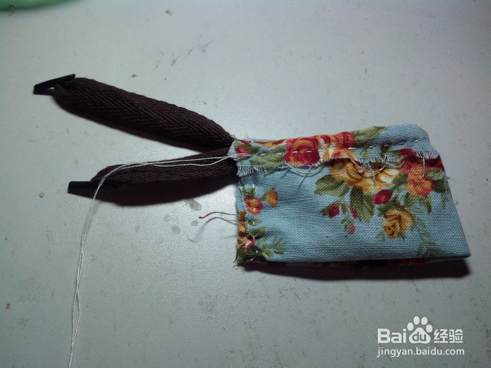 饮料瓶变笔筒教程