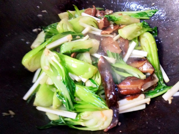 韭黄香菇上海青