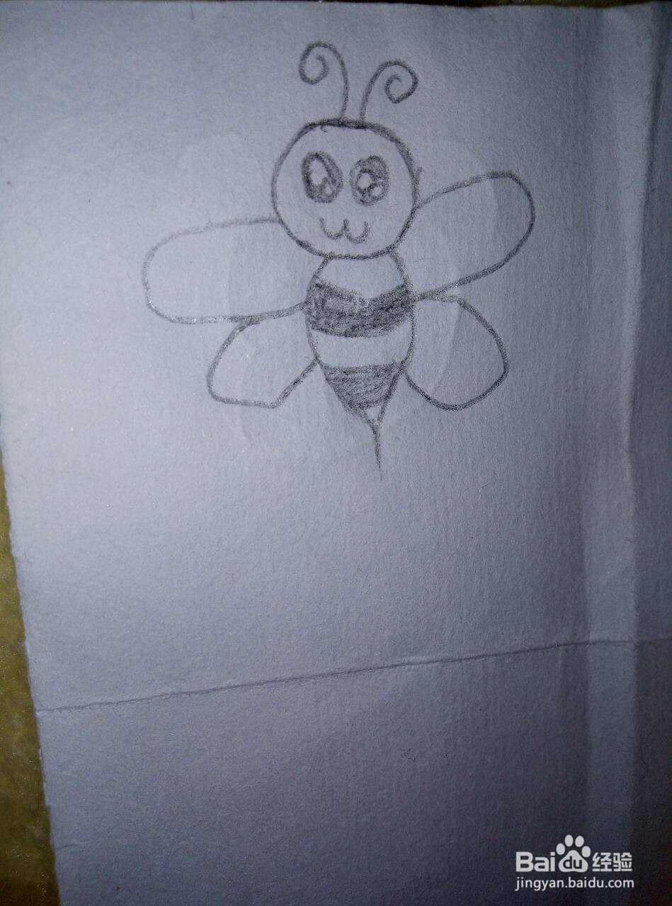 悬停在空中的小蜜蜂简笔画