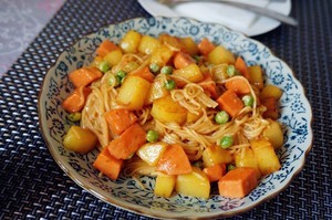 家常的土豆焖面