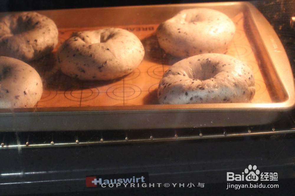 怎么吃都不腻的油黑芝麻贝果