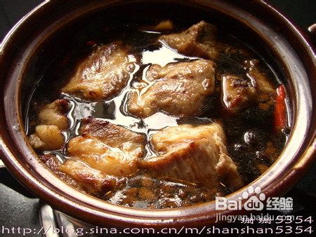 酥香肉嫩的江苏名菜－无锡骨