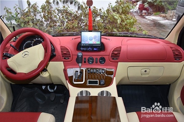 西安合正改装奔驰斯宾特内饰 呈现视觉饕餮盛宴