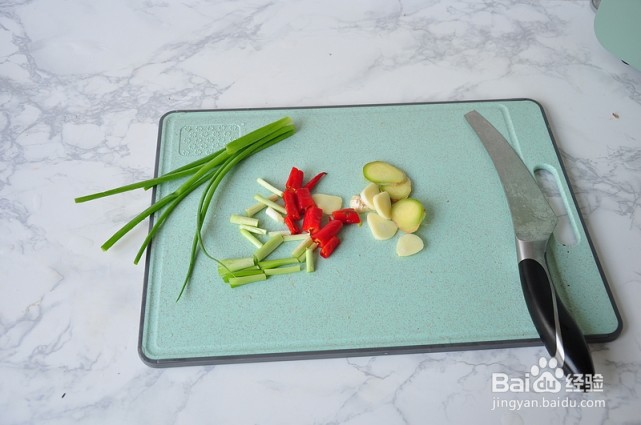 香菇蒸鸡腿的做法