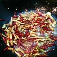 香辣肉丝怎么做。